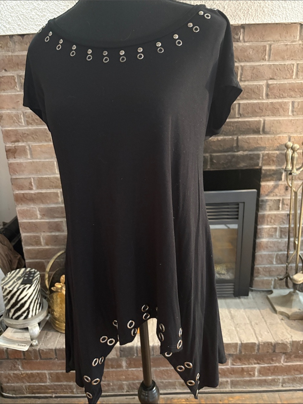 Black Grommet-Trim Tunic Top - Unbranded